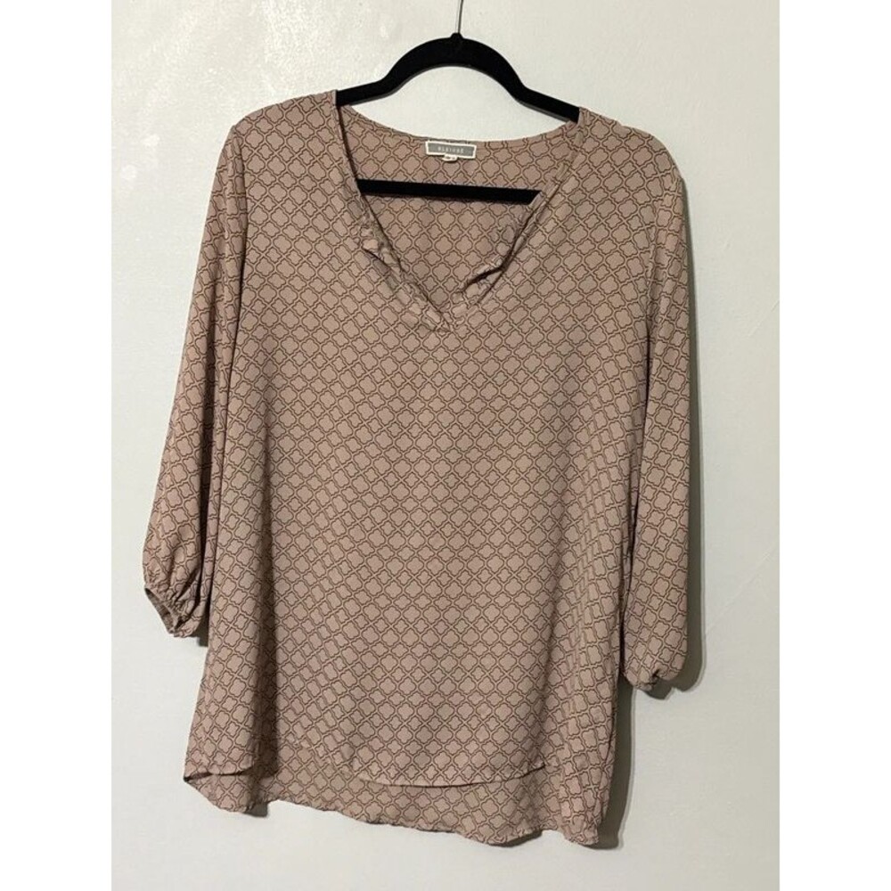 Pleione Women’s Geometric Print V-Neck Blouse 3/4 Sleeve Made in USA